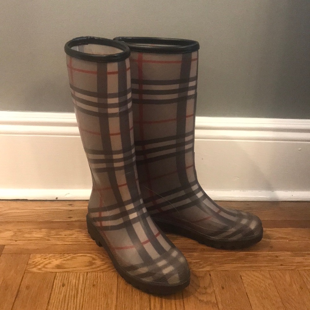 Women’s gray check Burberry rain boots EUR 40 US 9